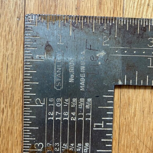 Vintage Stanley R100 Roofer's Square Carpenter's Framing Tool - Picture 2 of 8